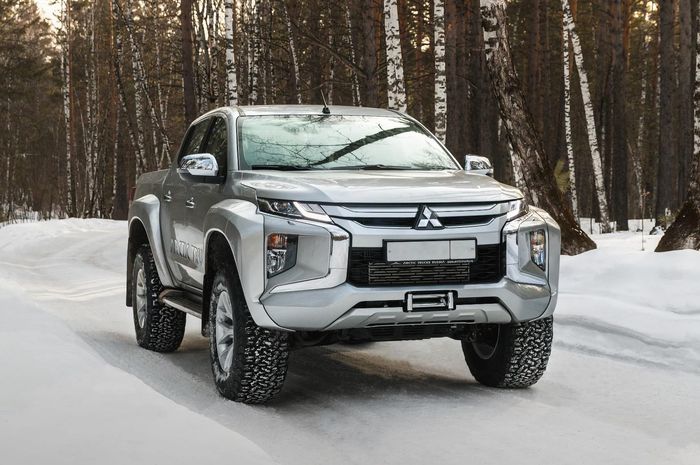 Modifikasi Mitsubishi Triton hasil garapan Arctic Trucks