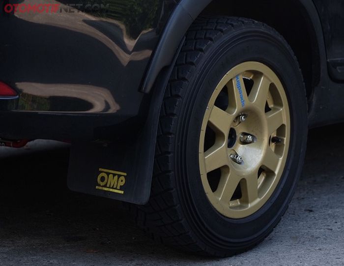 Mudflap bergaya rall, bisa dicustom dari bahan karet