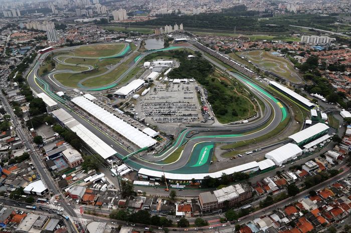 Sirkuit Interlagos dianggap salah satu trek yang sulit untuk menyalip oleh Lewis Hamilton saat berlaga di F1 Brasil 2021