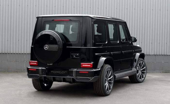 Tampilan belakang modifikasi Mercedes-Benz hasil garapan TopCar