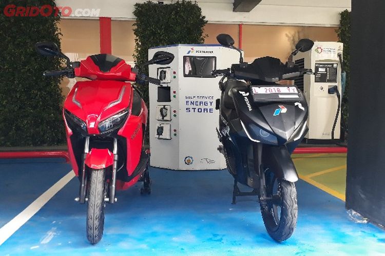 Pakai Tenaga Listrik Berapa Jarak Tempuh Maksimal Motor Gesits