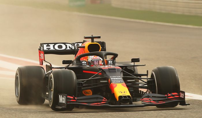 Max Verstappen bilang, Bagian belakang mobil Red Bull RB16B tidak pernah cukup stabil pada tes pramusim F1 2021 Bahrain, namun sejauh ini tidak ada masalah
