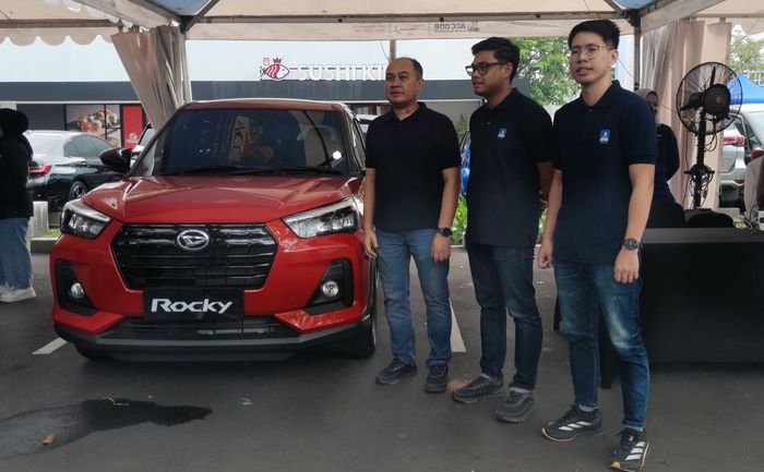 Dalam hal trade-in kendaraan, ACC bekerja sama dengan OLX untuk memberikan kemudahan bagi pelanggan.