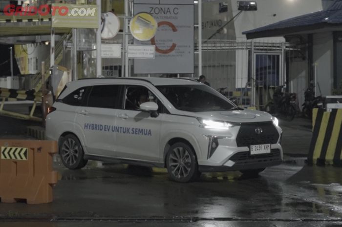 Veloz Hybrid EV Lintas Nusa