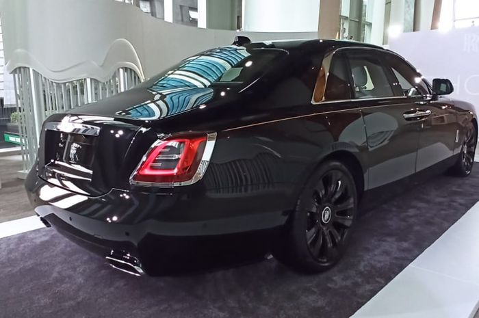 Rolls-Royce Ghost generasi kedua makin canggih