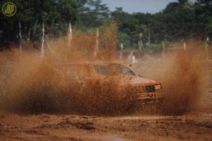 speed offroad mud bogger