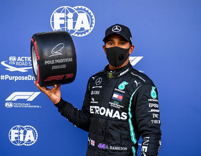 Berhasil meraih pol position di sesi kualifikasi, Lewis Hamilton malah pesimis bisa menang saat balapan di F1 Rusia 2020