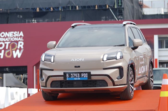 AION V jadi model AION yang paling banyak dites di IIMS 2025.
