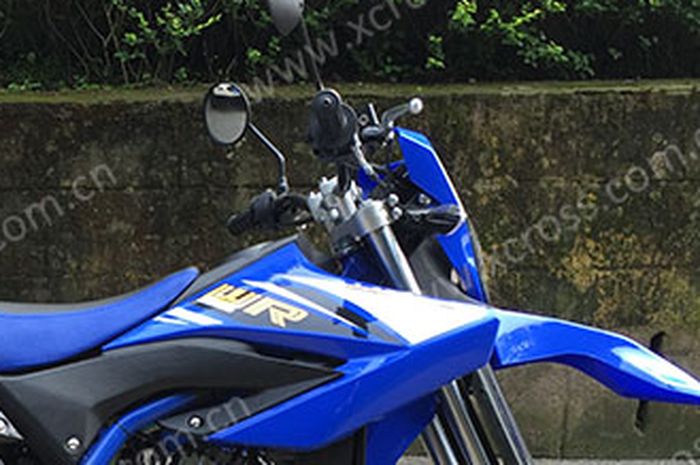 penampakan motor trail baru mirip Yamaha WR 155R.