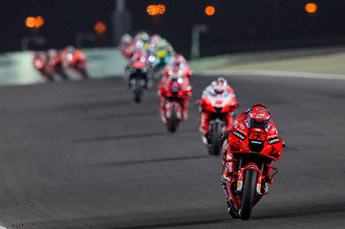 Masih di sirkuit yang sama, akhir pekan ini ada MotoGP Doha 202i, ini jadwalnya