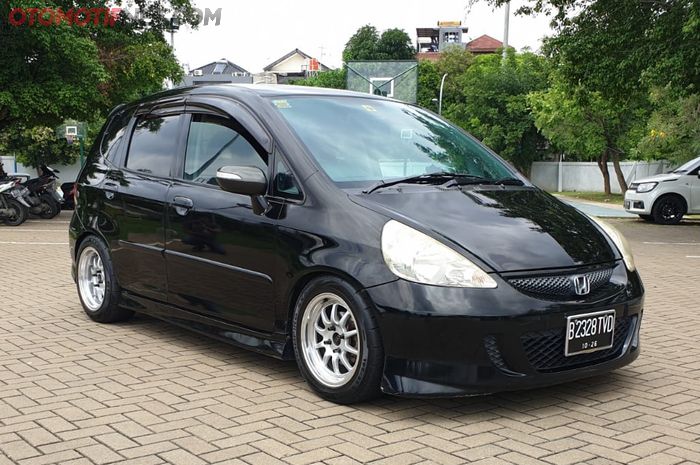 Honda Jazz generasi pertama