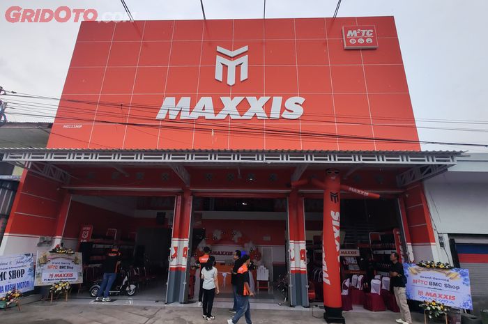 M2TC BMC Shop Bali hadir untuk memberikan layanan bagi masyarakat akan layanan penggantian ban Maxxis