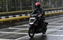 Begini Cara Mudah Bikin Motor Tahan Karat di Musim Hujan, Gampang Banget