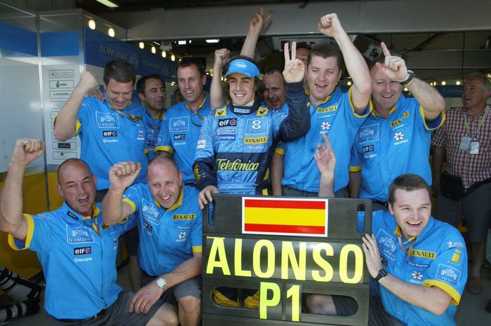 Fernando Alonso saat bersama tim Renault