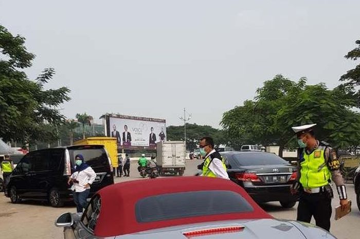 Razia di kawasan PIK