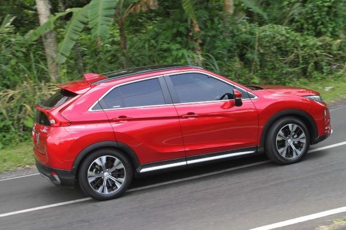 Mobil Lahap Tanjakan, Fitur Traction Control Disarankan Mati, Tapi Asal Injak Gas Justru Bahaya