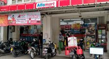Juru Parkir Liar Menjamur di Gerai Minimarket, Begini Tanggapan Manajemen Alfamart