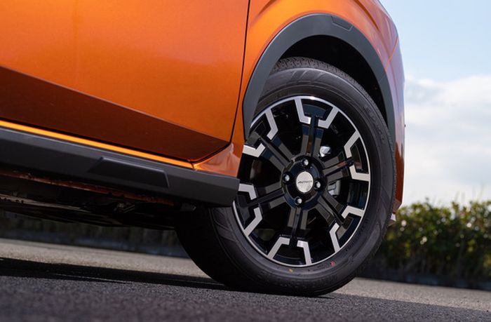 Nissan Note Autech Crossover mendapat pelek yang didesain khusus