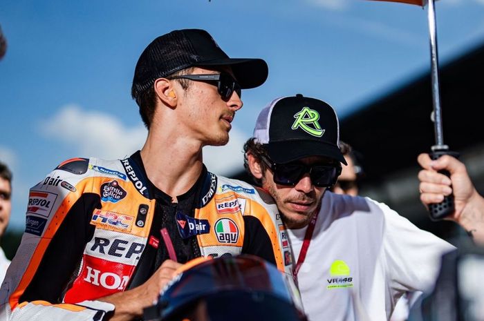 Uccio peringatkan Valentino Rossi agar tidak lupa diri sehingga menjauh dari VR46