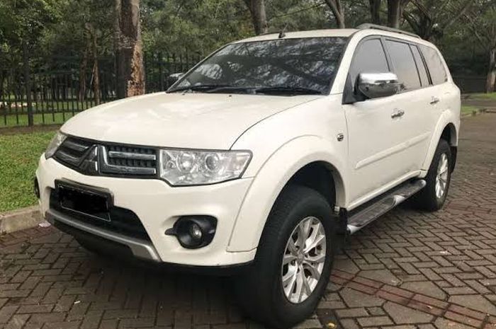 Kisaran harga Mitsubishi Pajero Sport Dakar tahun 2014 seken.