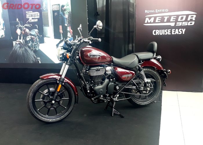 Road Royal Enfield Meteor 350 