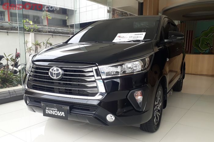 Toyota New Kijang Innova varian bensin diskon di dealer