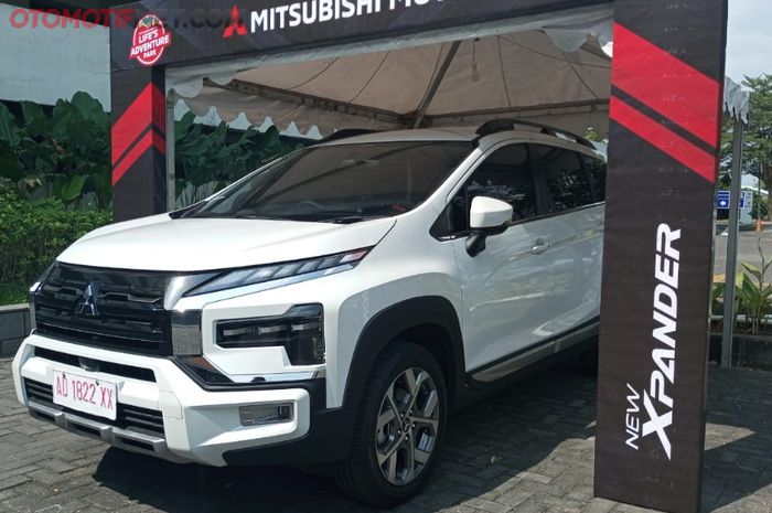 Mitsubishi New Xpander Cross