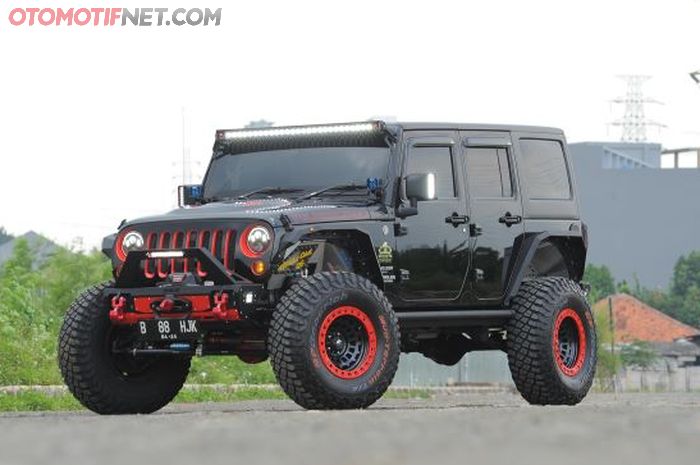 Modifikasi Jeep Wrangler Rubicon 2014, habisnya biaya Rp 1,3 Milyar