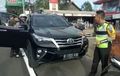 Video Mobil Ditilang Pakai Sirine dan Lambang Polisi, Pemiliknya Mengaku Kenal Kapolri, Lalu...