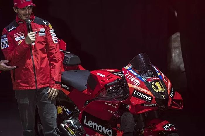 Cuma takhayul, Sporting Director Ducati Corse, Paolo Ciabatti berharap Francesco Bagnaia menggunakan nomor 1 di MotoGP 2023 mendatang