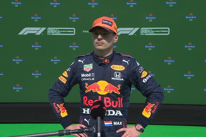 Max Verstappen kecewa dengan keputusan stewards yang menghapus catatan waktu fastest lap-nya di F1 Portugal 2021
