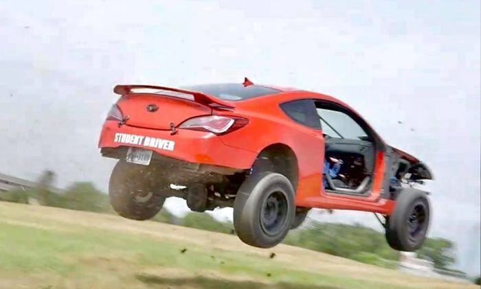 Modifikasi Hyundai Genesis Coupe ala Baja 1000