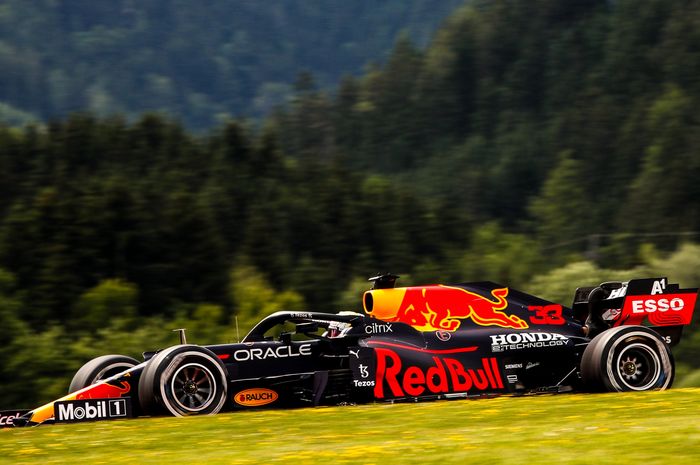 Max Verstappen tampil dominan di hari pertama F1 Styria 2021