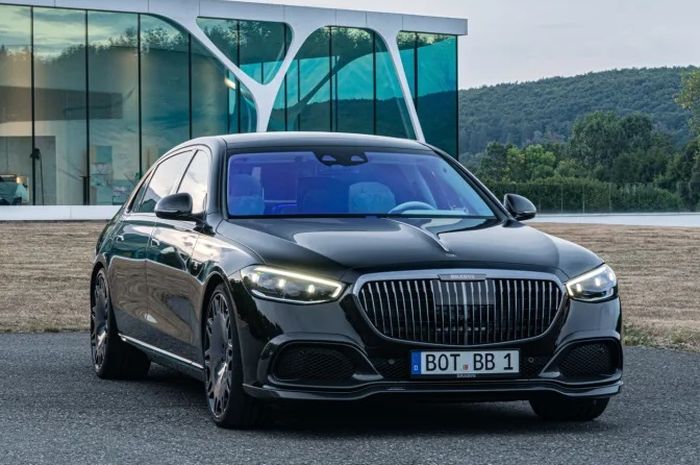 Modifikasi Mercedes-Benz S-Class Maybach hasil garapan Brabus, Jerman