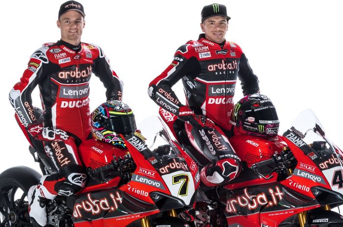Chaz Davies dan Scott Redding, pembalap tim Aruba.it Racing &ndash; Ducati di WorldSBK 2020