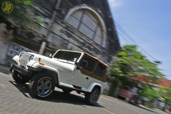 Jeep YJ V8