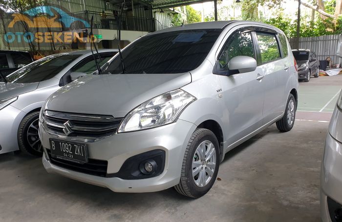 Suzuki Ertiga yang cocok buat keluarga.