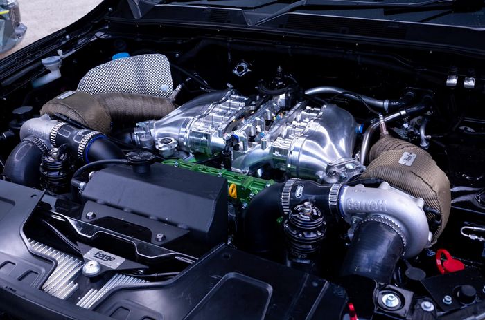 Modifikasi Nissan Navara-R cangkok jantung pacu GT-R bertenaga 1.000 dk