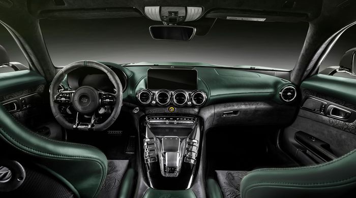 Tampilan kabin Mercedes-AMG GT R Pro hasil garapan Carlex Design