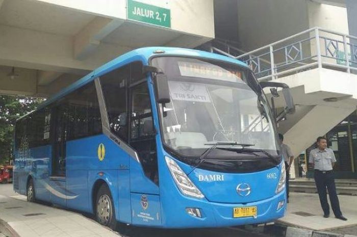 Ilustrasi bus DAMRI