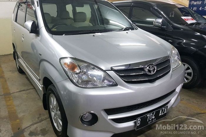 Toyota Avanza tahun 2011