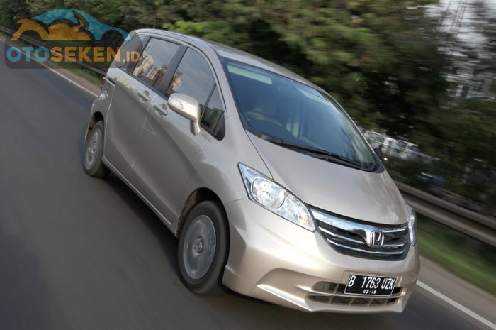 Spesifikasi dan kisaran harga Honda Freed tahun 2009 seken.
