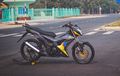 Honda Sonic 150R Modis, Kontras Warna Bodinya Ciamik, Kaki-kaki Oke