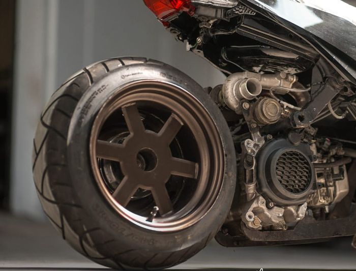 Pelek custom Honda BeAT mirip Volks Rays TE 37