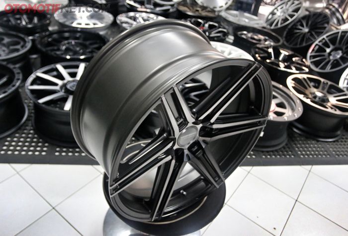 Vossen ring 20x9,5 inci ET 15