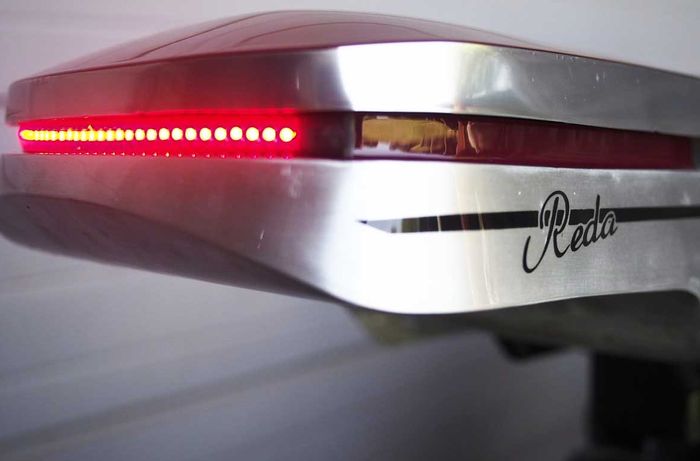 Stoplamp LED strip untuk kesan minimalis dan modern