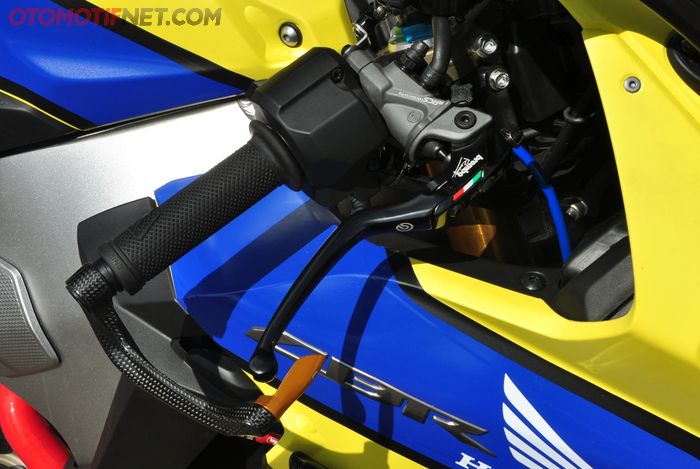 Master rem Honda CBR1000RR Fireblade diganti pakai RCS19 Corsa Corta yang sudah teruji untuk Superbike