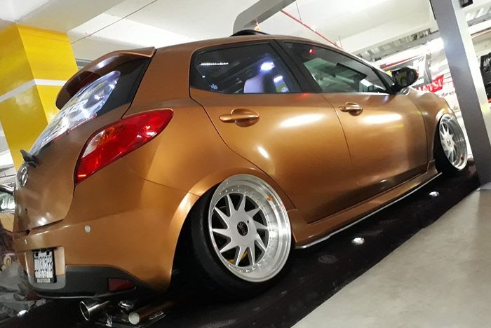 Bodywrap gold bronze untuk gaya elegan