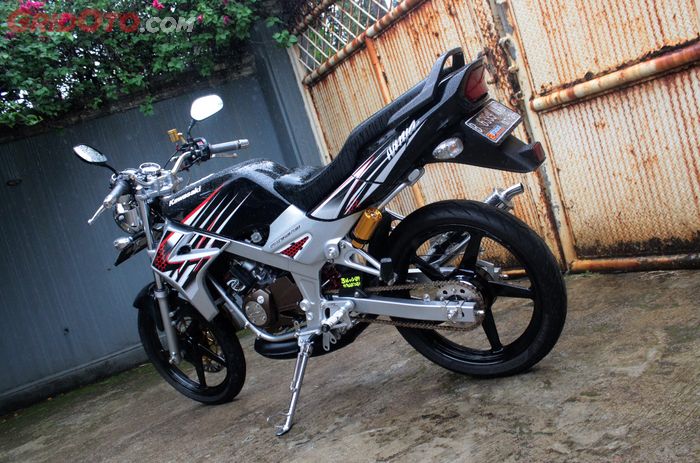 Kawasaki Ninja M pasang sokbreker Ride IT GP dan gearset SSS