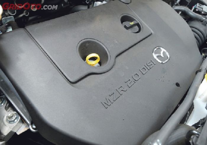 Mazda Biante menggunakan mesin 1.997 cc dengan transmisi Skyactiv Drive